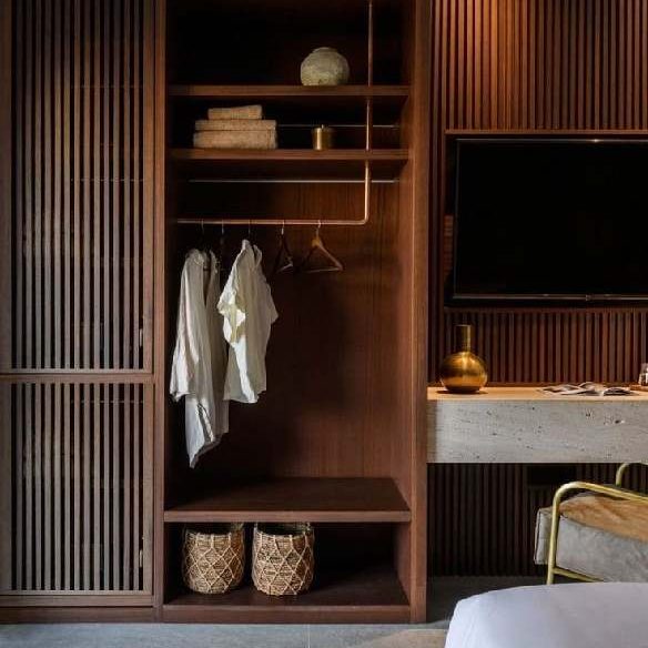 Elégance d'une Penderie en bois